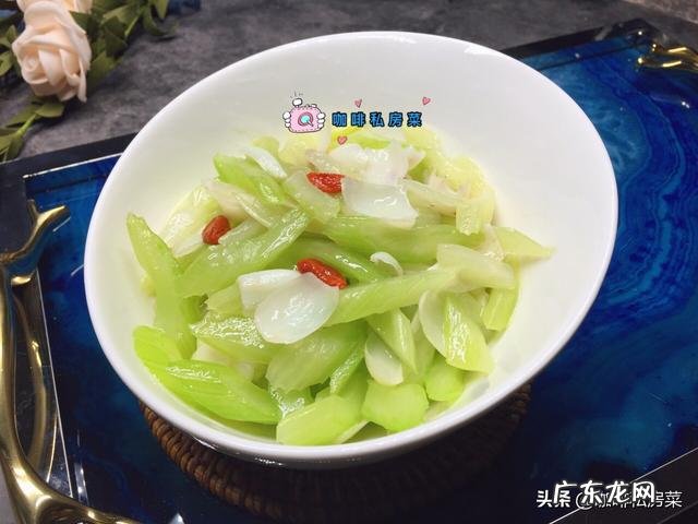 今年过年想给父母妻儿做一桌年夜饭,请推荐六个菜?