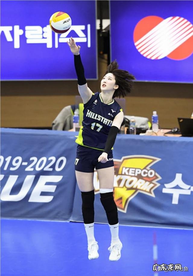 中国女排在打比赛的时候很少像日韩、欧美球队那样刻意化妆,这是为什么?