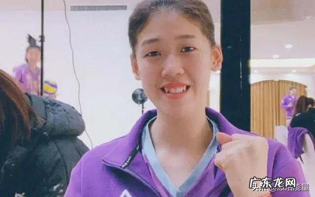 中国女排在打比赛的时候很少像日韩、欧美球队那样刻意化妆,这是为什么?