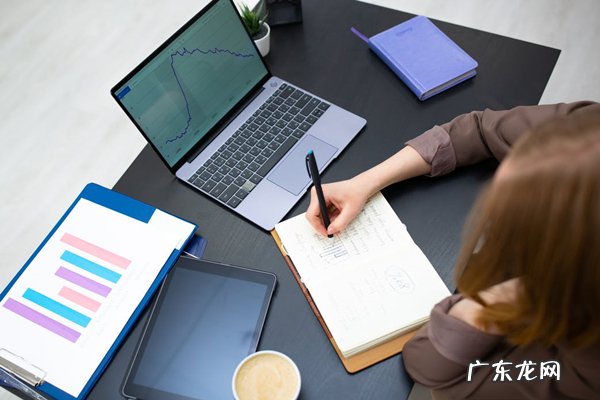 淘宝直播卖衣服真的赚钱吗?一月能挣多少?