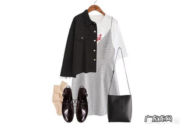 如何玩转连衣裙搭配?