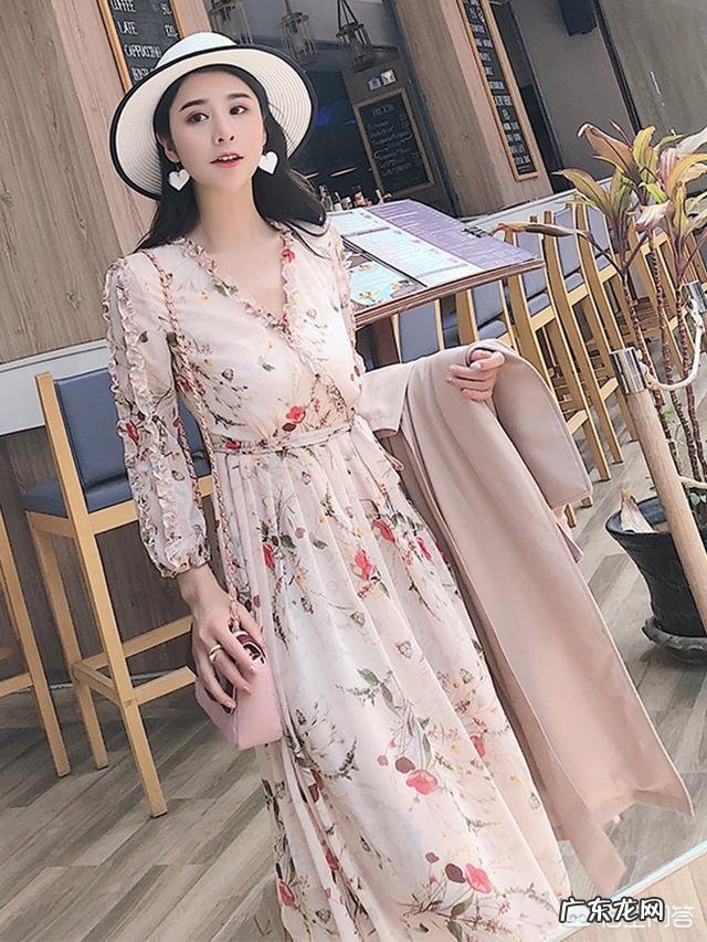 如何玩转连衣裙搭配?