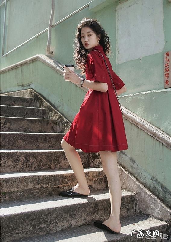 如何玩转连衣裙搭配?