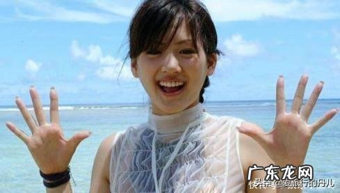 出去玩，穿什么才能够舒适实用又好看呢？