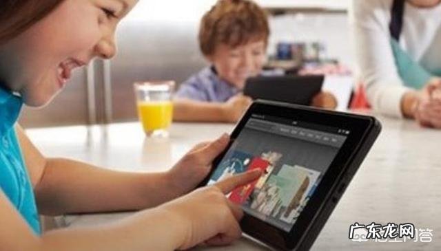 无节制地玩电子游戏会给少年儿童的健康带来多大的危害?