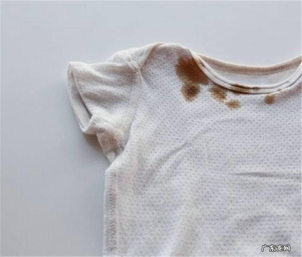 衣服上的油渍怎么洗掉