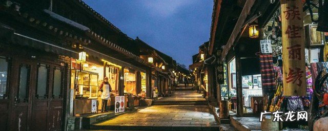 适合晚上发朋友圈的语录