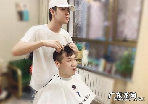 张云雷,你的理发店必须取消卖卡!刘信达导演的批评有道理吗?