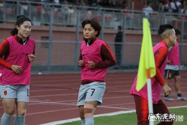 迫于外界压力,下一场中国女足比赛,会不会让王霜首发?