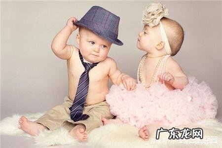 胎动在拱是胎儿在干嘛？胎动一般从几个月开始就会明显了？