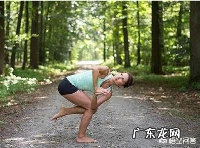 瑜伽初学者如何一个人在家更好的练习瑜伽？