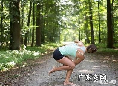 瑜伽初学者如何一个人在家更好的练习瑜伽？