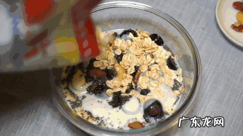 如何用最简单的材料、最简单的做法做一顿让自己、让家人心情愉悦的早饭?