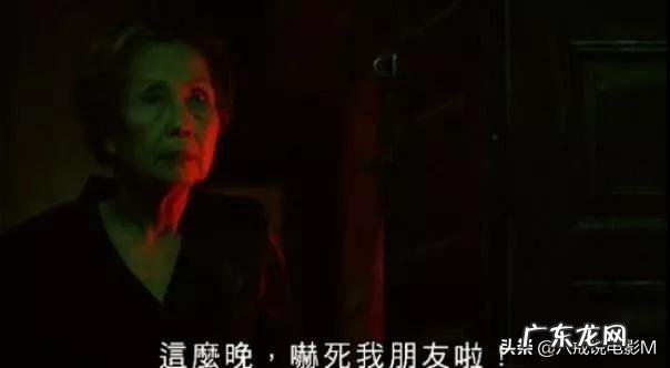 你小时候看过最恐怖的电影叫什么名字?就是看了以后钻被窝里蒙住头出了一身汗?