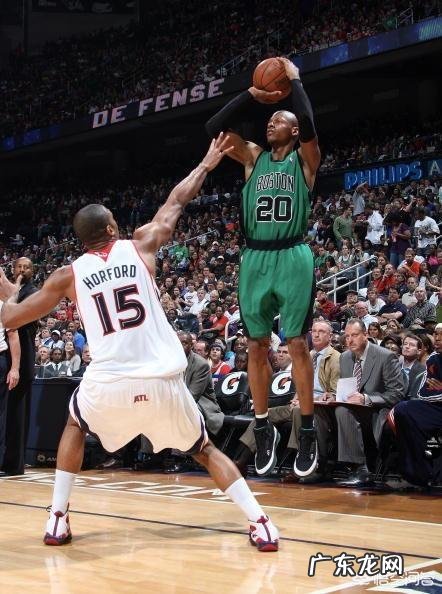 NBA历史上三分王是谁?你如何评价他?