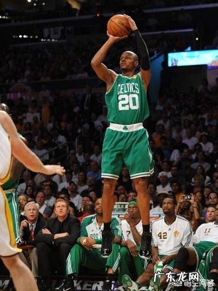 NBA历史上三分王是谁?你如何评价他?