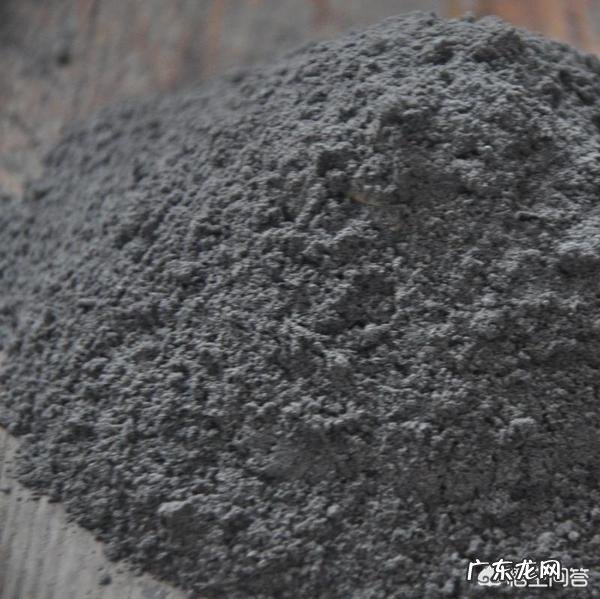 农村里常见的草木灰,合适用在哪些农作物上?有什么作用?