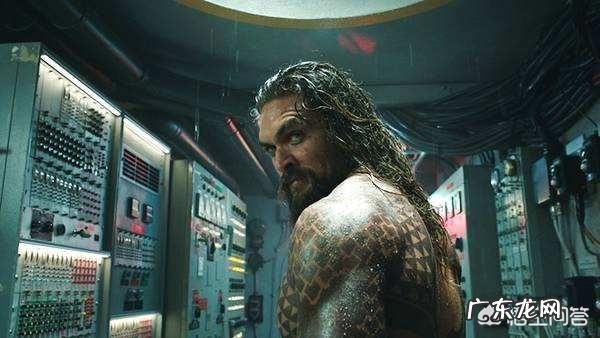 《海王》豆瓣评分从8.4跌到8.1,有人说是漫威迷刷差评造成的,你怎么看?