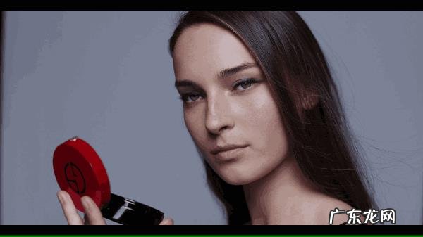 #最强美妆#有哪些持妆度超赞的粉底液可以推荐?