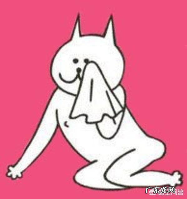 武汉一美女大学生毕业教跳钢管舞,周围人评价低俗,你怎么看?