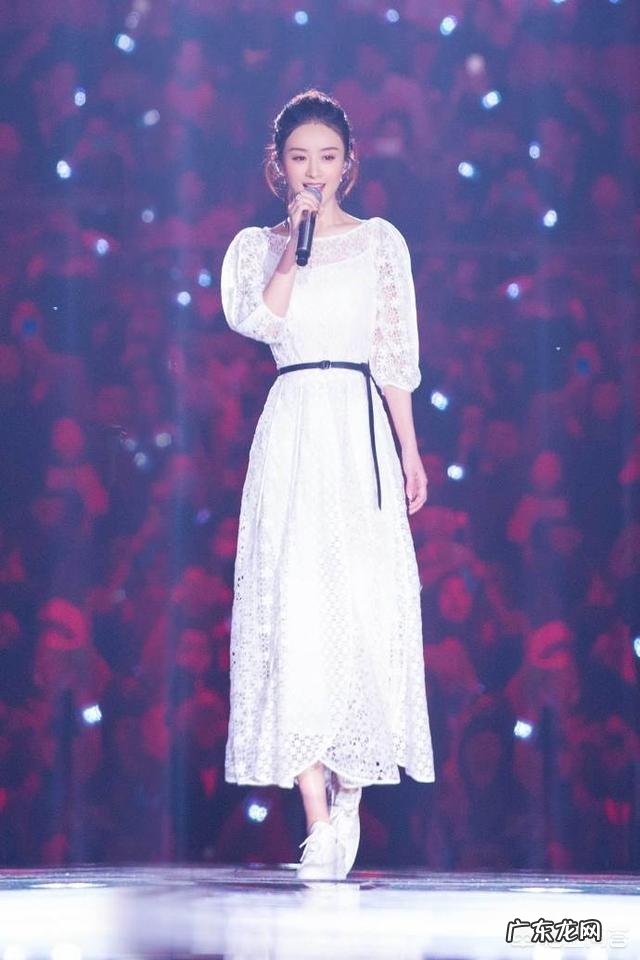 赵丽颖穿十万长裙压轴出场，到底颖宝适合哪种风格的搭配？