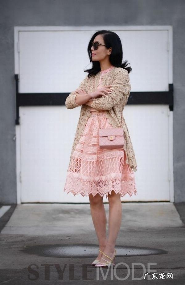 夏季怎么搭配服装才能即清凉又时尚呢?