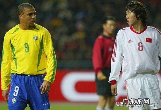 中超第二十轮武汉卓尔主场和上港打平,李铁都做了什么?