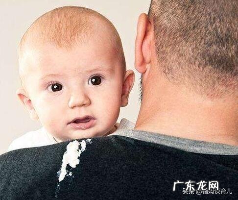 怎么防止宝宝溢奶?宝宝溢奶后如何护理?