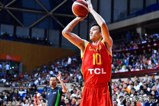 8月6日中国男篮官方宣布吴前、陈林坚、胡金秋离队,任骏飞归队,你怎么看?