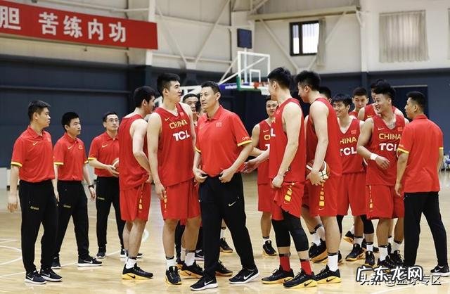 8月6日中国男篮官方宣布吴前、陈林坚、胡金秋离队,任骏飞归队,你怎么看?