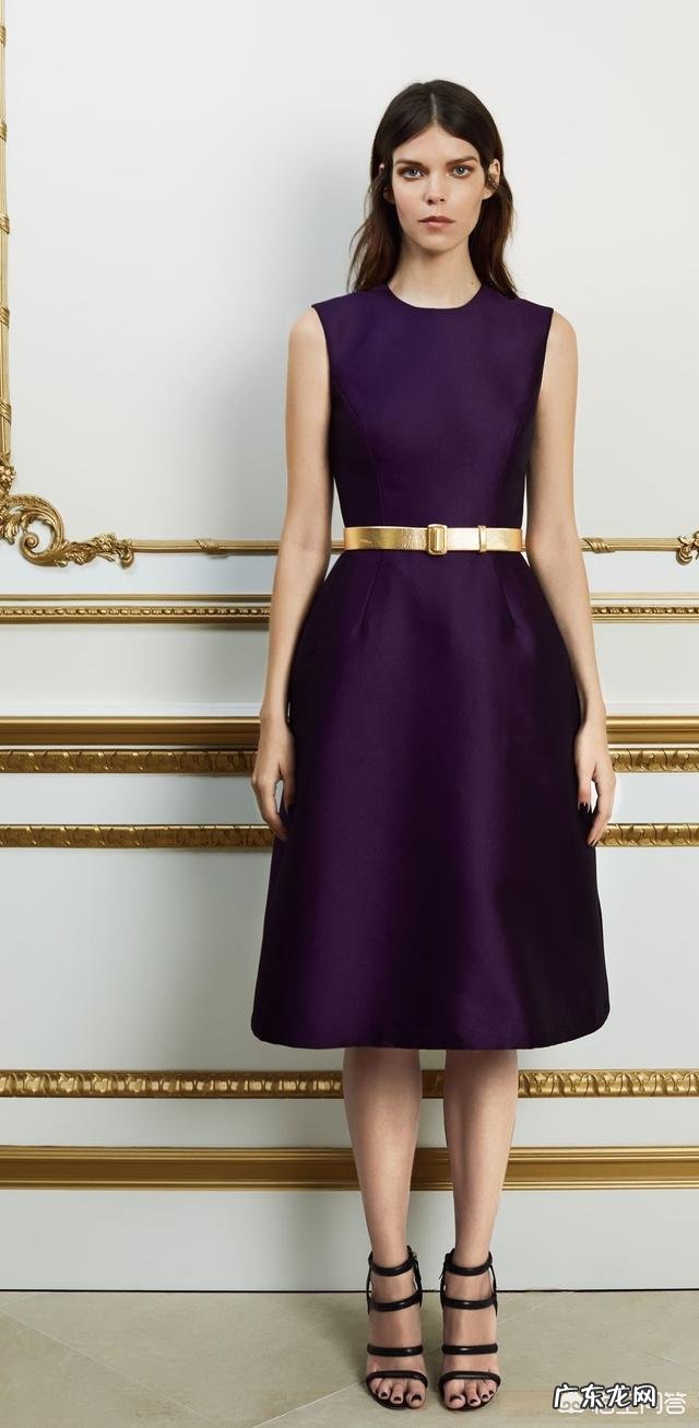 夏天怎么挑连衣裙可以让自己在人群中更出彩？