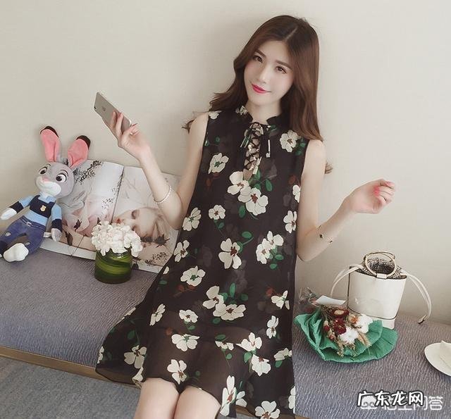 夏天怎么挑连衣裙可以让自己在人群中更出彩？