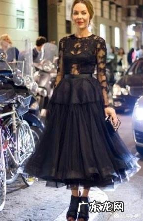 夏天怎么挑连衣裙可以让自己在人群中更出彩？