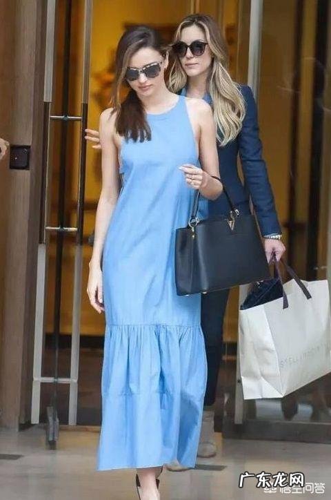 夏天怎么挑连衣裙可以让自己在人群中更出彩？