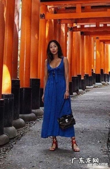 夏天怎么挑连衣裙可以让自己在人群中更出彩？