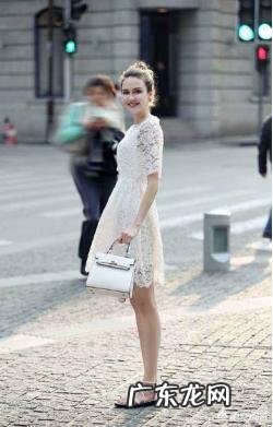 夏天怎么挑连衣裙可以让自己在人群中更出彩？