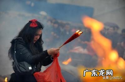 春节了,你给去世的亲人烧纸吗?有什么讲究吗?