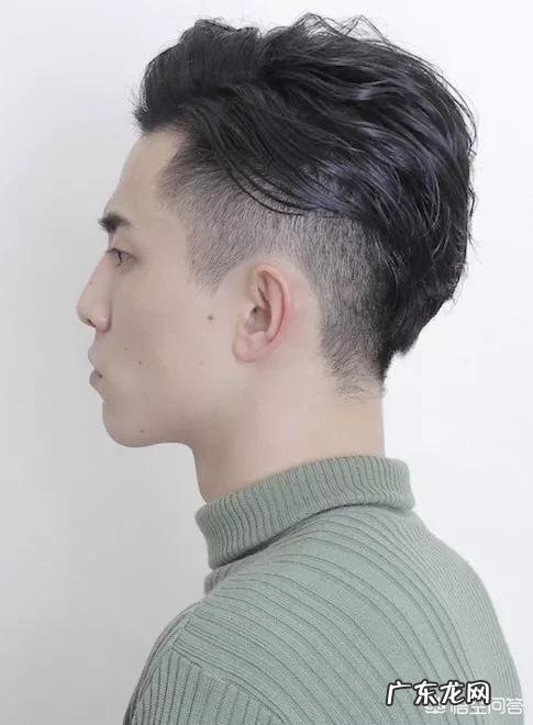 男生方脸适合什么发型？