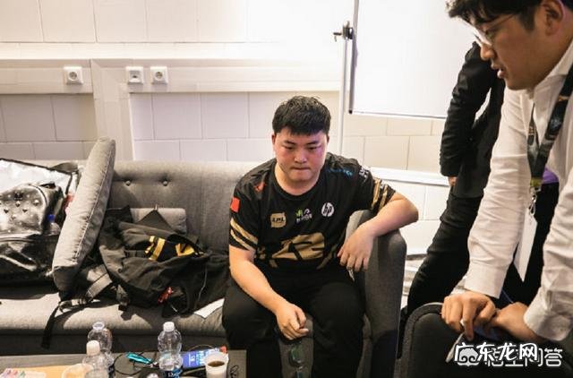 有人说Uzi要退役了,为什么?他不是打的好好的吗?