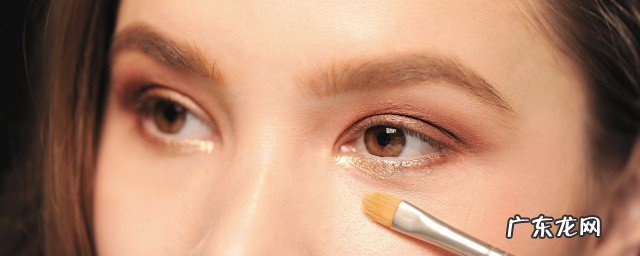 如何能让眼睛变大