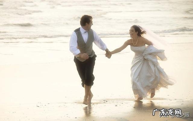 我在生活中有些疑问,是友谊重要,爱情重要,还是事业重要?