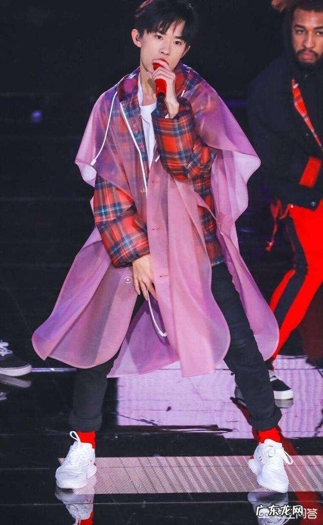 春节过去了，如果你是本历年，你会穿红袜子吗？