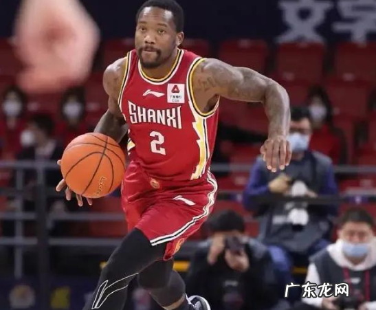 CBA三消息:周琦将重返新疆,山西重磅续约,首钢再次报价郭艾伦