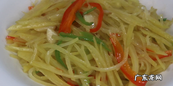 饭店的炒土豆丝为啥那么好吃这步很关键做法技巧全在这里 土豆丝怎么炒好吃家常做法