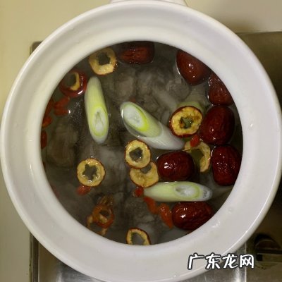 这么做清炖萝卜羊肉汤营养又下饭邻居都能闻到香 萝卜羊肉汤的做法大全