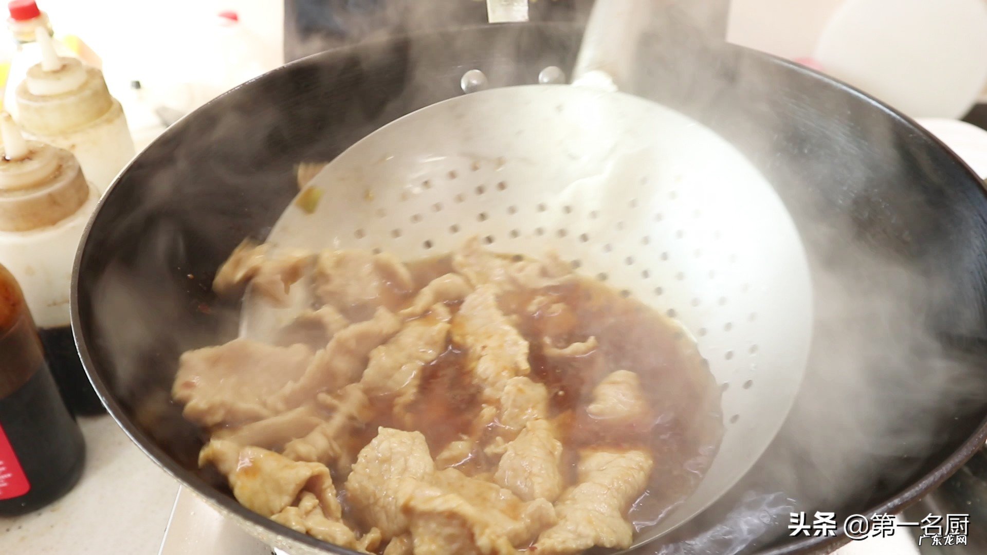 水煮肉片怎样做才好吃大厨详细讲解小技巧不等看完就饿了 水煮肉片的家常做法步骤