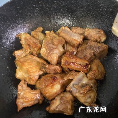 红烧排骨你这么做比买的还好吃 红烧排骨的家常做法步骤