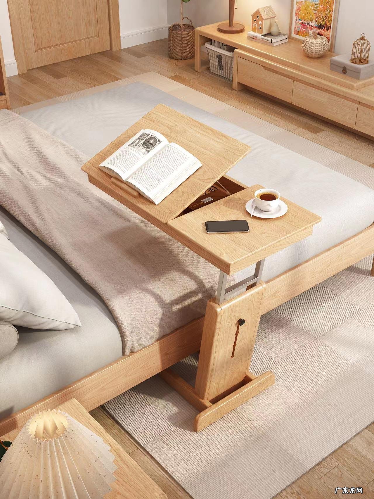 床头旁边可以放桌子吗 床头放个桌子好吗