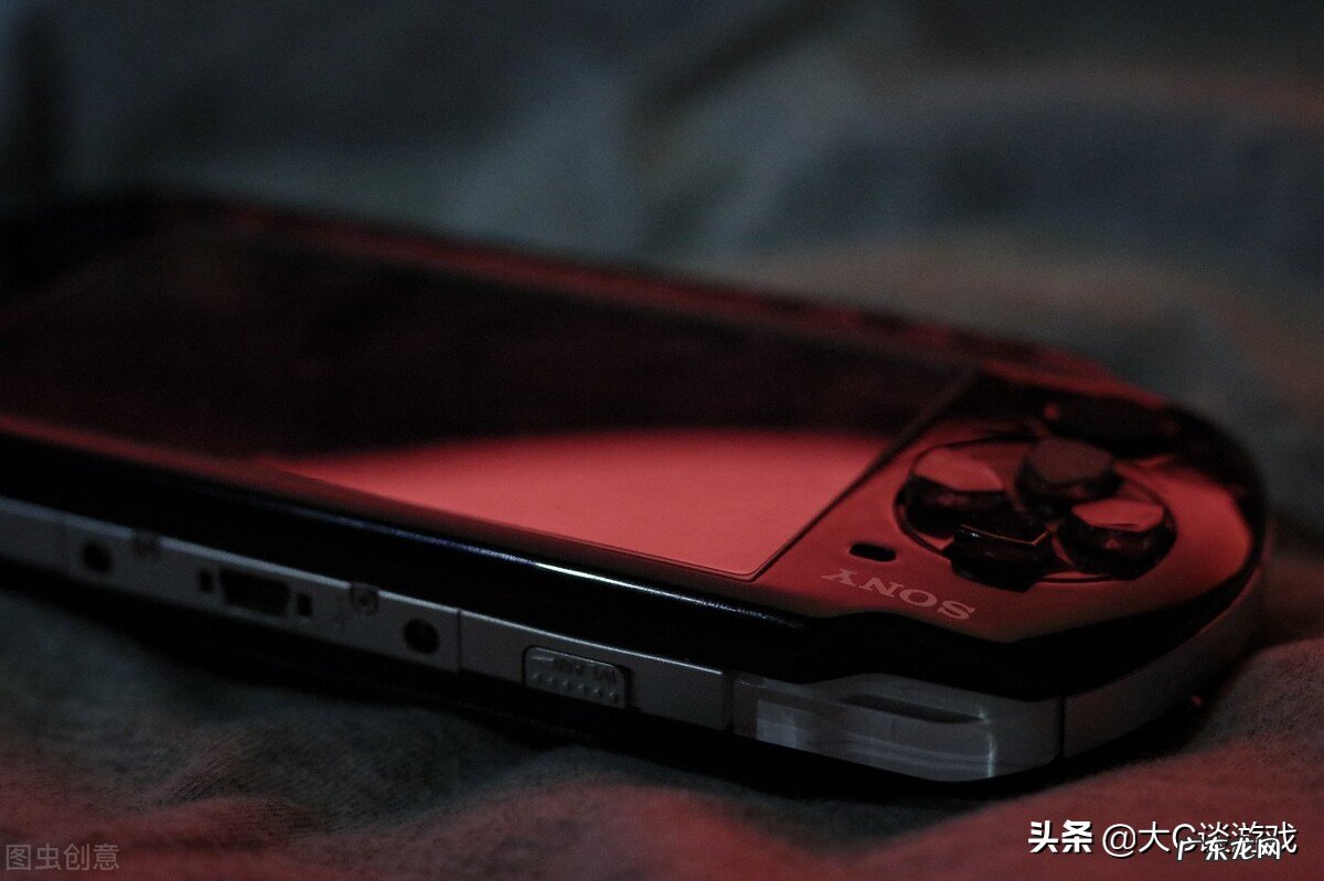 psp3000后面是干嘛的 psp3000