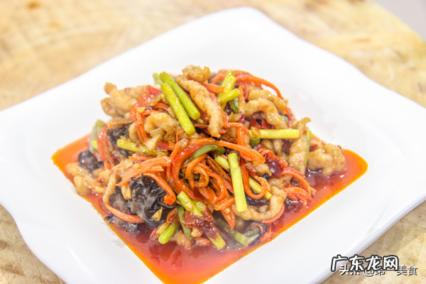 鱼香肉丝的家常做法简单易学色香味俱全实用接地气 鱼香肉丝的家常做法材料